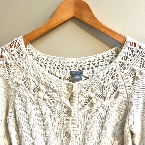 Ann Taylor Cream Cable Knit Sweater M - Picture 2 of 6